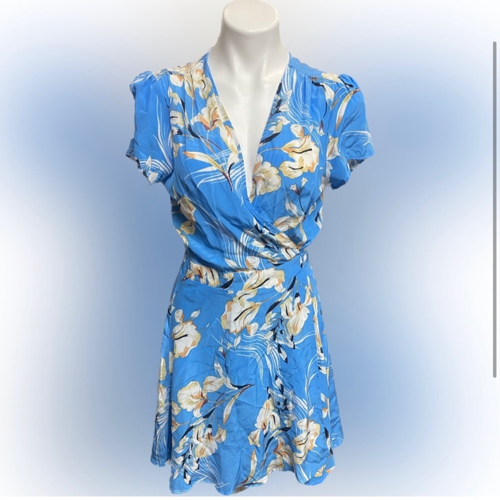 NWT Yumi Kim Blue Silk Floral Wrap Dress Size L